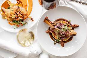 Riverbend Inn and Vineyard