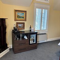 Riverbend Inn and Vineyard