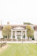 Riverbend Inn and Vineyard