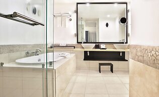 Radisson Blu Resort Fiji Denarau Island