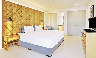 Radisson Blu Resort Fiji Denarau Island