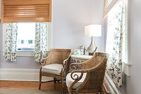 Weatherstation Inn