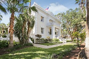 Weatherstation Inn