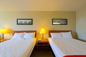 Siletz Bay Beachfront Hotel by OYO Lincoln City