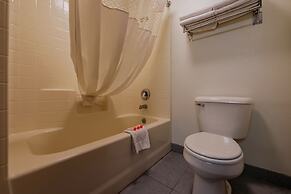 Siletz Bay Beachfront Hotel by OYO Lincoln City