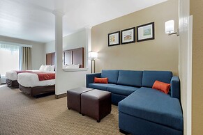 Comfort Suites