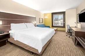 Holiday Inn Express & Suites Marysville by IHG