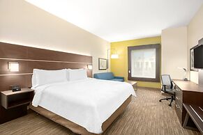 Holiday Inn Express & Suites Marysville by IHG