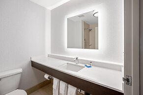 Holiday Inn Express & Suites Marysville by IHG