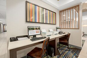 Holiday Inn Express & Suites Marysville by IHG