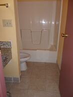 Econo Lodge Kent - Akron West