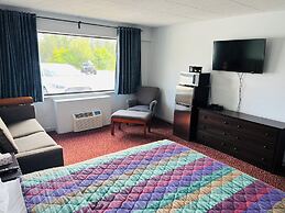 Lively Inn & Suites