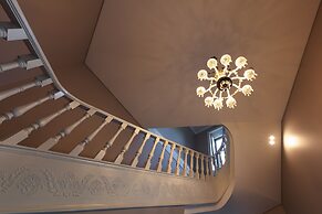 Avenida Boutique Hotel