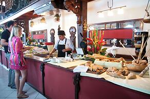 Parador Nature Resort and Spa