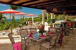 Parador Nature Resort and Spa