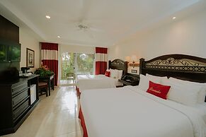 Parador Nature Resort and Spa