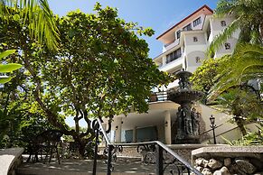 Parador Nature Resort and Spa