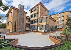 Comfort Inn & Suites Burwood