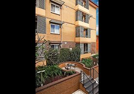 Comfort Inn & Suites Burwood