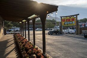Red Stone Inn