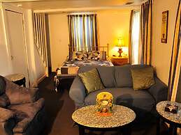 Willows Motel Williamstown