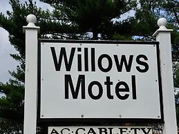 Willows Motel Williamstown
