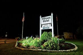 Willows Motel Williamstown