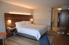 Holiday Inn Express Hotel & Suites Rochester by IHG