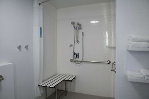 Hampton Inn & Suites Los Angeles/Sherman Oaks