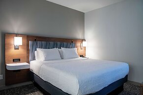 Hampton Inn & Suites Los Angeles/Sherman Oaks