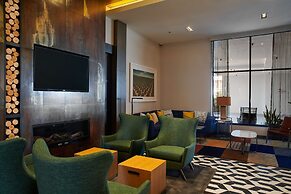 Hampton Inn & Suites Los Angeles/Sherman Oaks