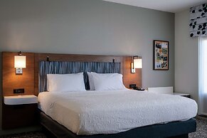 Hampton Inn & Suites Los Angeles/Sherman Oaks