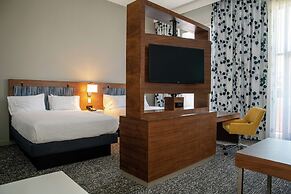 Hampton Inn & Suites Los Angeles/Sherman Oaks