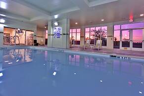 Holiday Inn & Suites Bakersfield by IHG