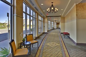 Holiday Inn & Suites Bakersfield by IHG