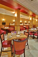 Holiday Inn & Suites Bakersfield by IHG