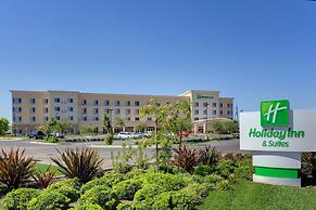 Holiday Inn & Suites Bakersfield by IHG