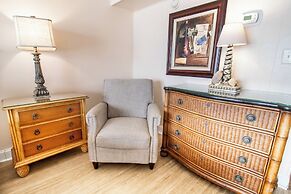 The Oceanfront Litchfield Inn