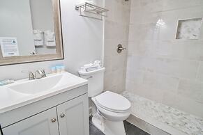 The Oceanfront Litchfield Inn