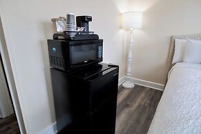 The Oceanfront Litchfield Inn