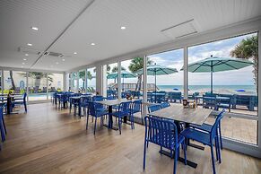 The Oceanfront Litchfield Inn