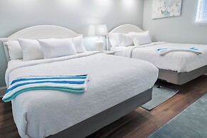 The Oceanfront Litchfield Inn