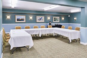 The Oceanfront Litchfield Inn