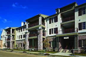 Carriage House Hotel