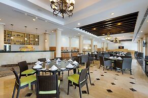 Courtyard By Marriott Cancun Airport