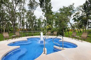 Courtyard By Marriott Cancun Airport