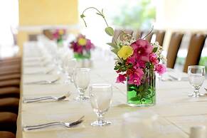 Courtyard By Marriott Cancun Airport