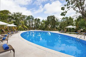 Courtyard By Marriott Cancun Airport