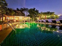 Cinnamon Beach Villas