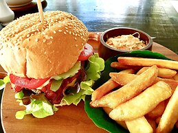 Cinnamon Beach Villas